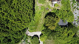 川のせせらぎと暮らす、川俣川沿いの自由な小さな土地