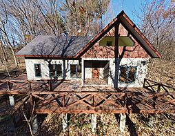 小淵沢ＩＣ近くに位置する全館空調付き住宅