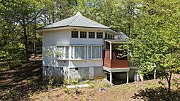 吹き抜けが生み出す開放感。 アトリエのある住まい