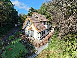 田園風景と雄大な山々 開放感と暮らしやすさを備えた一邸