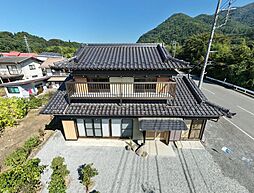 和のぬくもりを残したリフォーム済み5LDKの住まい