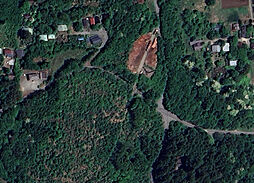 レインボーライン沿いの高台、事業展開に最適な広大な13,867m2