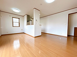 全居室南東向きの陽だまりに包まれた邸宅　八王子市川町