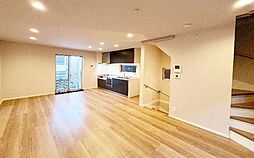 世田谷区下馬1丁目　中古住宅