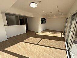 ネオハイツ鹿野〜フルリノベ×約18.5帖の広々リビング〜 205