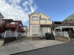 空が広く、陽だまりが心地よい。岩戸南の邸宅。