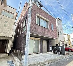 ルーフバルコニー付代々木上原に佇む3LDK多目的スペース。