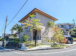 八王子市絹ケ丘１丁目の一戸建て