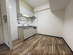 シロハイヌ尼崎 402