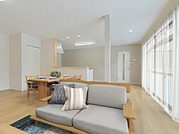 小松市西軽海町2丁目　戸建て