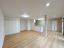 小松市西軽海町2丁目　戸建て