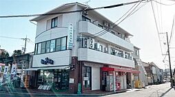 スコールビル