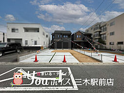 全居室収納・広々駐車スペース　加東市上滝野新築戸建 A号棟