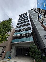 MAISON M K