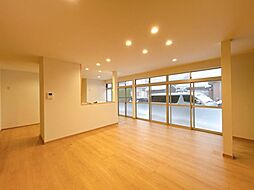 魚津市仏田　戸建て