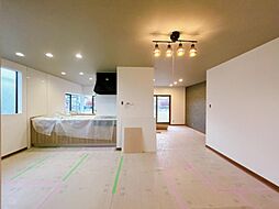 魚津市北鬼江2丁目　戸建て