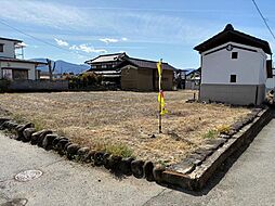 お蔵付きの広い土地