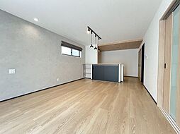 豊川市新宿町1丁目　2号棟