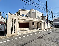 角地の戸建「世田谷区成城」Selection