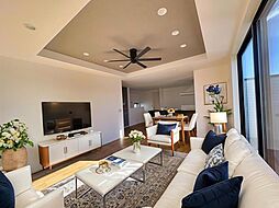 狛江市西野川　新築　カースペース2台