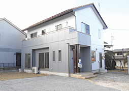 伊勢崎市茂呂町1丁目　中古住宅
