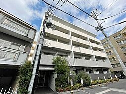 イー・ウエスト