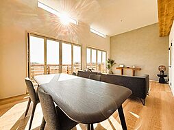 「リゾート×平屋」南向きに角地に面したロケーション