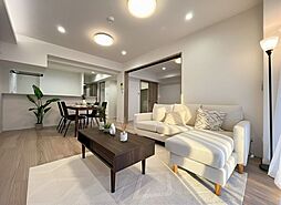 「南向き住戸×専有約82m2」