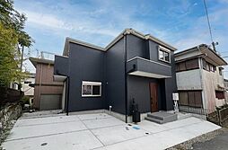 リビング18帖、広々とした駐車場(カースペース並列2台)