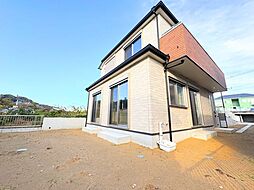 駅歩8分 × 庭付き × 海近カースペース2台