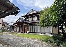 中津隈入母屋の家