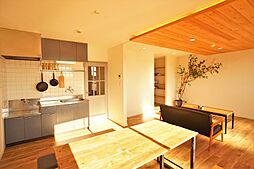 ロイヤルシティ高丘 401