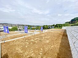 若葉台駅徒歩7分〜8分、大型開発分譲地