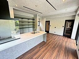 中古戸建　明大寺町字畔土　デザイナーズハウス