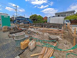 草加市谷塚町