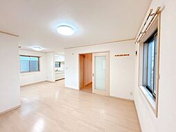 春日井市中新町一丁目　戸建て