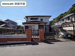 亀山市みどり町　中古一戸建て