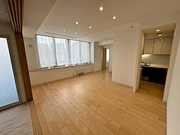 ゼファー静修学園前 301