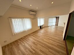 ロイヤルコート大谷地壱番館 104