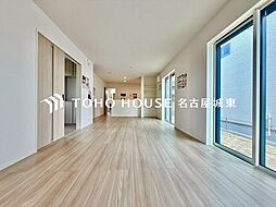 春日井市岩成台7丁目　1号棟