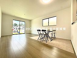 一宮市浅井町大日比野字東屋敷 B号棟