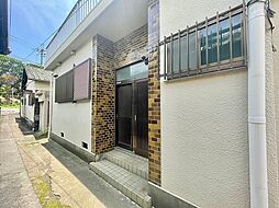 古屋戸建て　シャッター付きガレージ