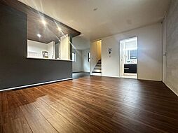 光と暮らす、南向きの新築戸建