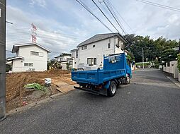 2階建てゆとりの間取り　カースペース2台