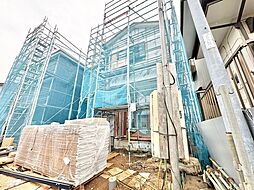 2階建てゆとりの間取り　カースペース2台