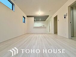 利便性のあるパントリー付き　ワイドバルコニー付き邸宅
