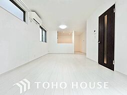 令和4年築　2路線利用可能　車庫付き戸建て