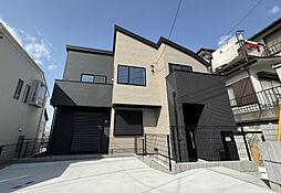 駐車場2台。収納豊富な4LDK
