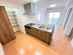 マンション　ハイビスカス 101