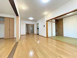 フレスコア新都心 2F